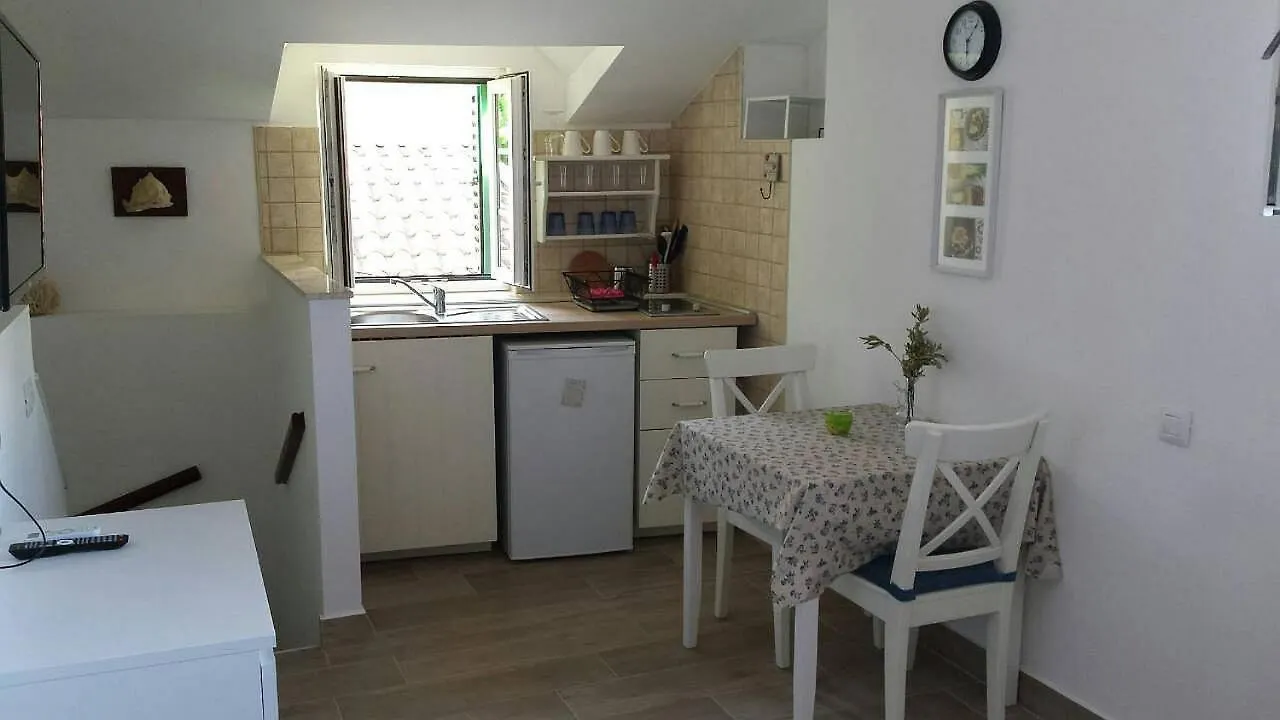House Valun 42 0*,  Croatia